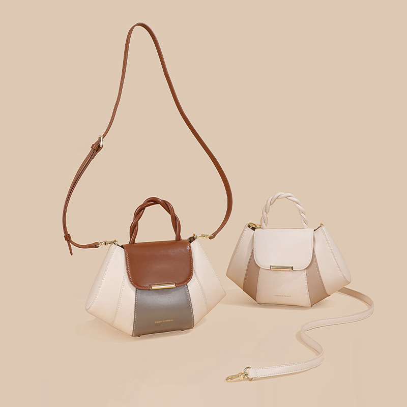 Lexington Avenue Medium Shell-shaped Leather Shoulder Bag